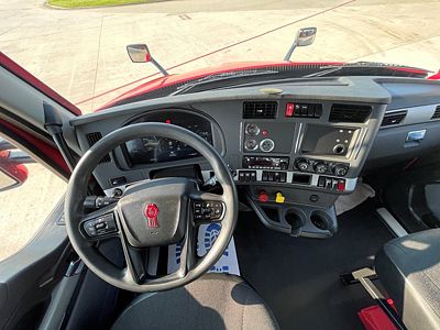 2023 Kenworth T680
