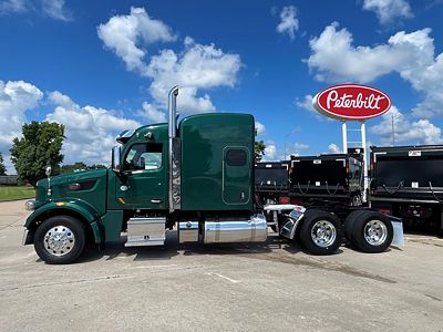 2022 Peterbilt 567