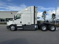 2022 Freightliner CASCADIA 116