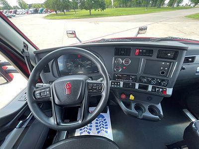 2023 Kenworth T680