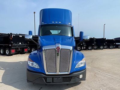 2023 Kenworth T680