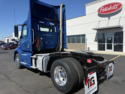2020 Volvo VNL42T