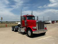 2021 Peterbilt 389