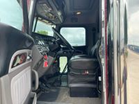 2021 Peterbilt 389