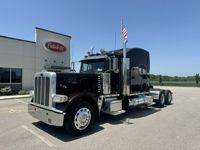 2020 Peterbilt 389