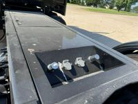 2023 Peterbilt 567