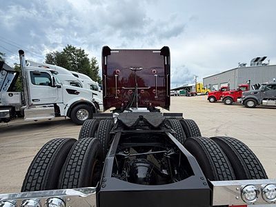 2023 Peterbilt 389