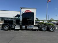 2023 Peterbilt 389
