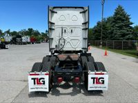 2021 Freightliner CASCADIA 126