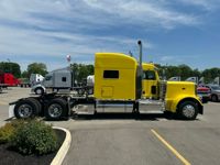 2023 Peterbilt 389