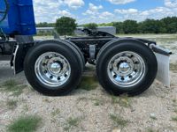 2022 Freightliner Coronado 122 SD