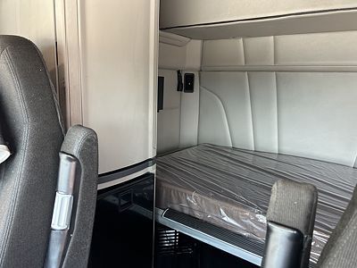 2021 Peterbilt 579