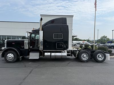 2022 Peterbilt 389-131