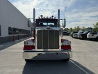 2022 Peterbilt 389