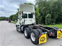 2019 Freightliner CASCADIA 126