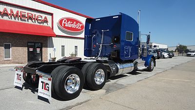 2019 Peterbilt 389