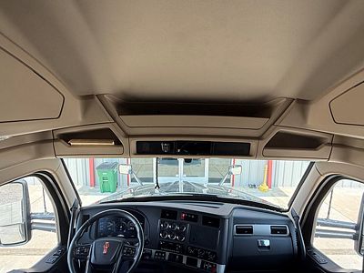2023 Kenworth T680