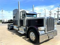 2023 Peterbilt 389