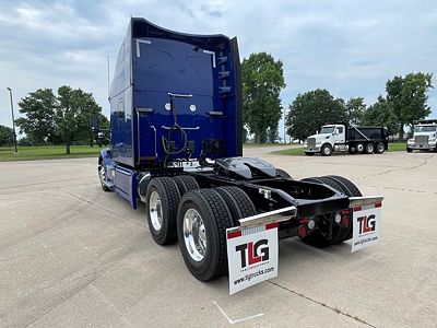 2023 Peterbilt 579