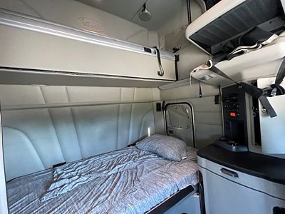 2020 Peterbilt 579