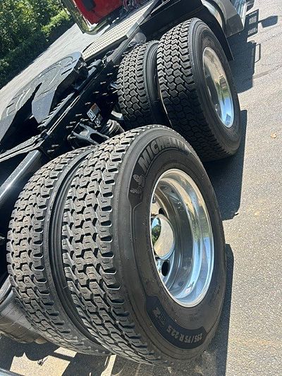 2022 Peterbilt 567