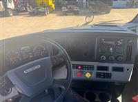 2020 Freightliner CASCADIA 126