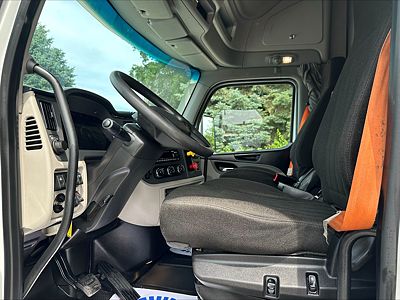 2022 Peterbilt 579