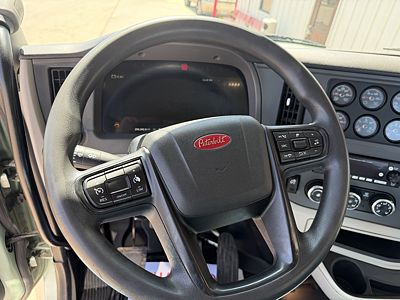 2023 Peterbilt 567