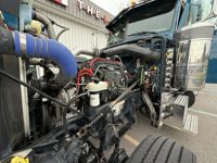 2023 Peterbilt 389