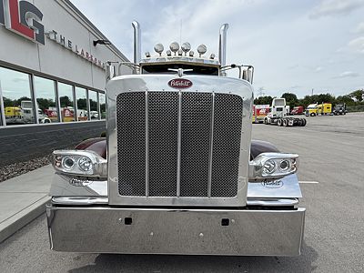 2022 Peterbilt 389-131