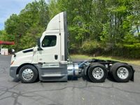 2021 Freightliner CASCADIA 126