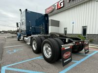 2023 Peterbilt 389