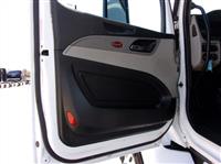2023 Peterbilt 579