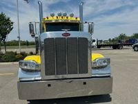 2023 Peterbilt 389