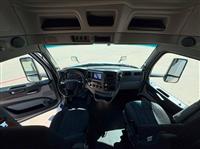 2022 Peterbilt 579