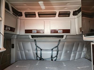 2018 Peterbilt 389