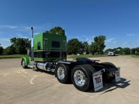 2022 Kenworth W900
