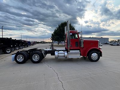 2021 Peterbilt 389
