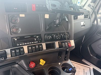 2024 Kenworth T680