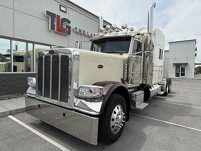 2022 Peterbilt 389-131