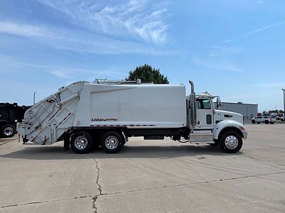 2023 Peterbilt 348