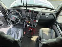 2023 Kenworth W990