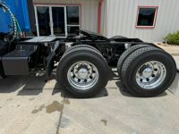 2023 Kenworth T680