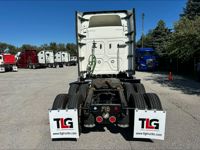 2022 Freightliner CASCADIA 116