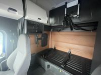 2020 Freightliner CASCADIA 126