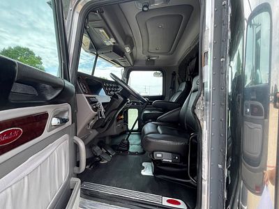 2024 Peterbilt 389