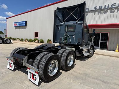 2023 Kenworth T680