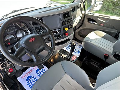2022 Peterbilt 567