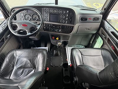 2021 Peterbilt 389