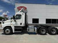 2020 Freightliner CASCADIA 125
